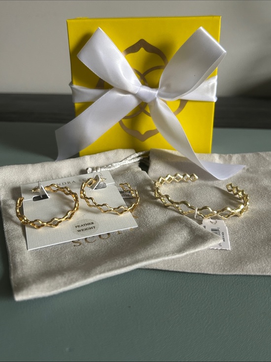 Kendra Scott Jewelry - Kendra Scott Abbie Cuff Bracelet and Hoop Earrings Set